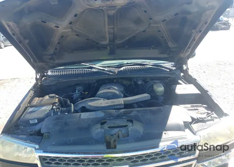 2005 Chevrolet Silverado 1500 Work Truck from USA, damaged, VIN 1GCEC14X45Z342399